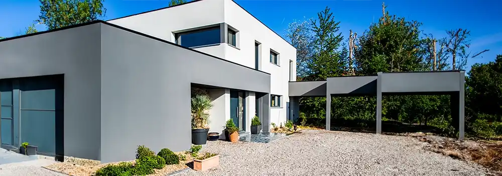 Construction d’une grande maison cubique et moderne de 225m²